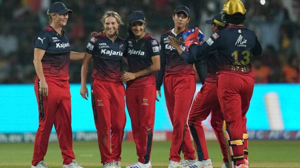 RCB VS GG WPL 2 Score: लगातार 2 मैच जीतकर आरसीबी पॉइंट्स टेबल में टॉप पर, गुजरात के लिए बढ़ रही हैं मुश्किलें