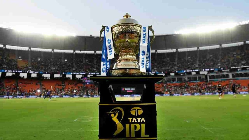 IPL Record 2024:आईपीएल के खेले गए 16 सीजन में कुछ ऐसे रिकॉर्ड जिन्हे तोडना मुश्किल नहीं नामुमकिन है