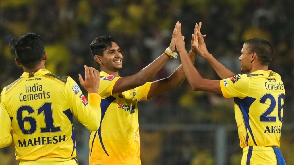 Csk Updates: आईपीएल 2024 शुरू होने से पहले चेन्नई को लगा एक और झटका, ये शानदार खिलाड़ी नहीं है फॉर्म में