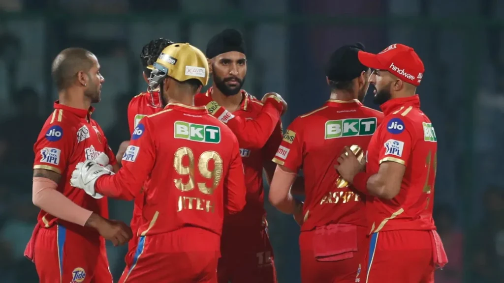 IPL 2024: पंजाब किंग्स के इस खिलाड़ी को T20 वर्ल्ड कप में रखने की मांग! इंग्लैंड के पूर्व कप्तान ने बांधे तारीफों के पूल