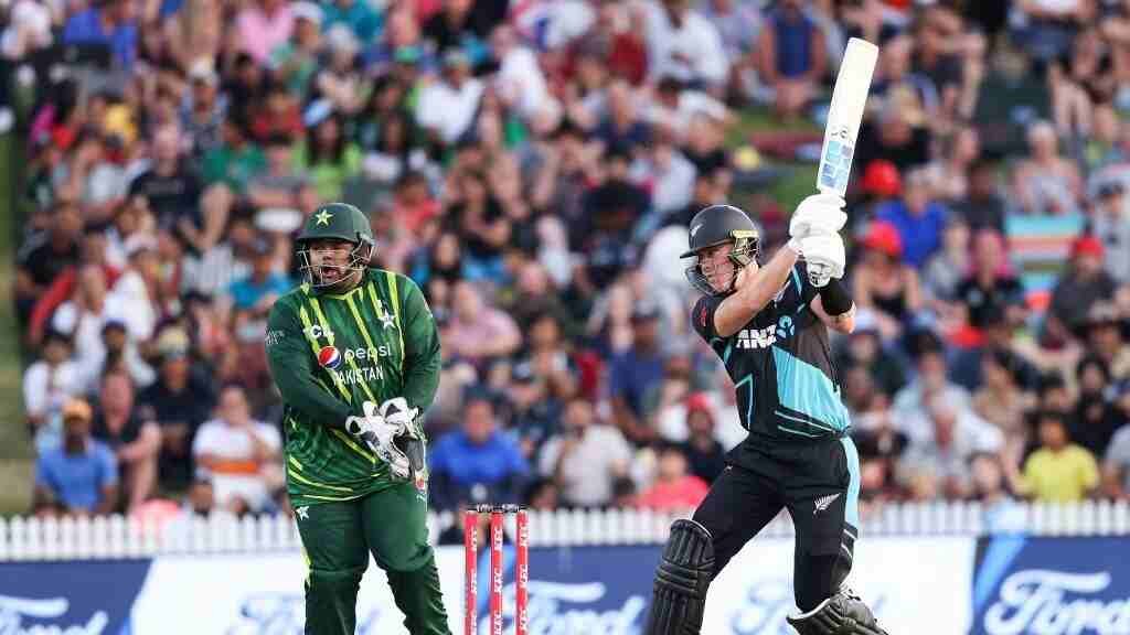 PAK VS NZ: तीसरे T-20 मैच में पाकिस्तान को मिली हार, सीरीज 1-1 से बराबर